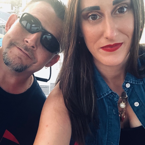 Meet your Posher, Bri - Picture 1 of 12